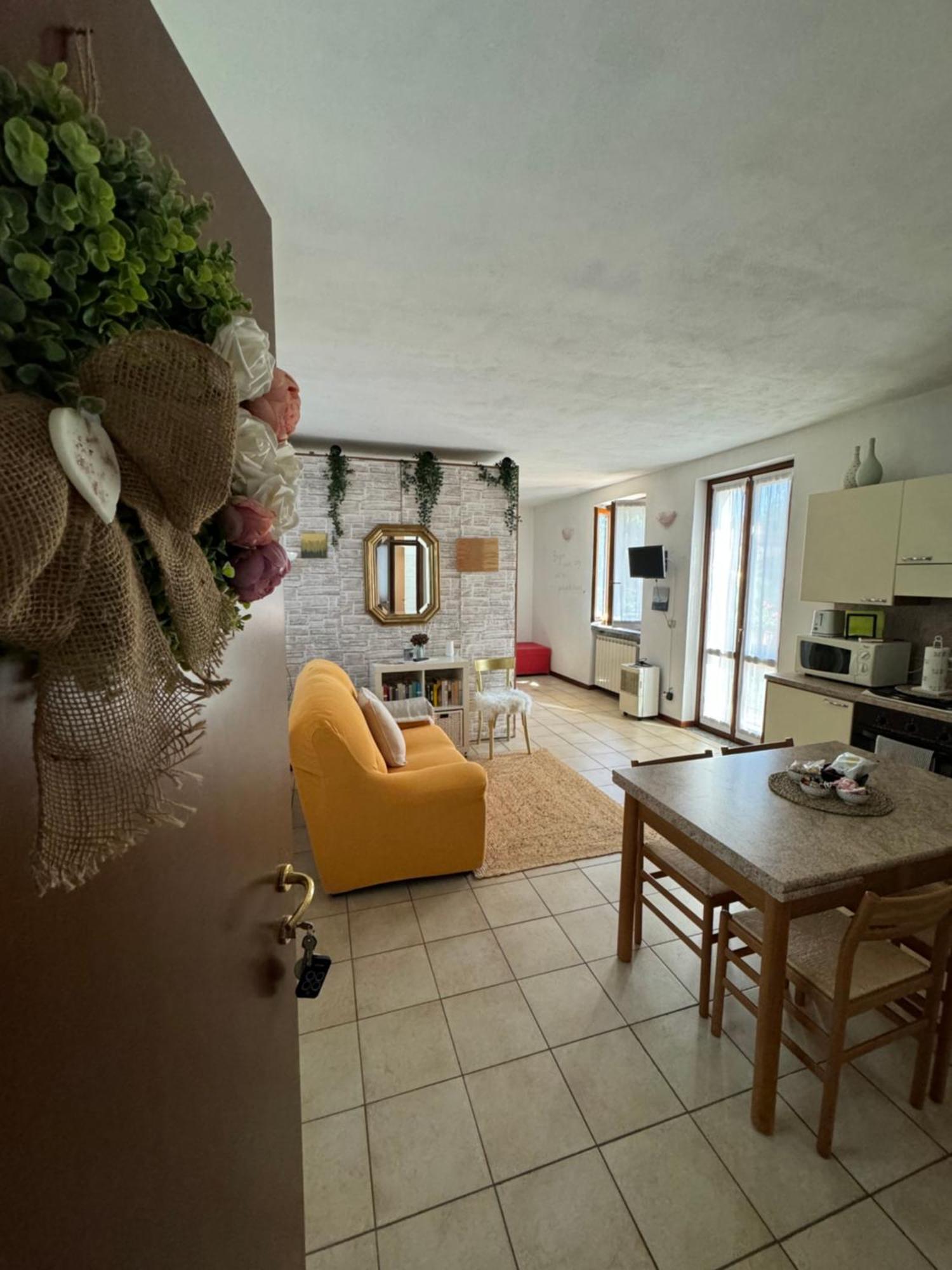 Casa Nonna Elide Apartment Besozzo Ngoại thất bức ảnh